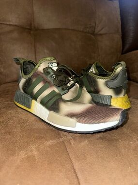 adidas gazelle silver green womens Adidas NMD R1 